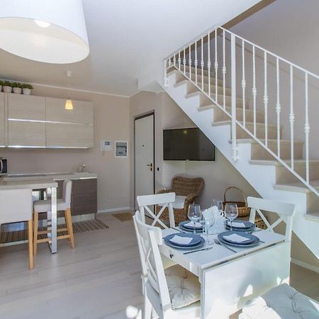 Apartment Tulipani 17 تريميتْسّو الغرفة الصورة