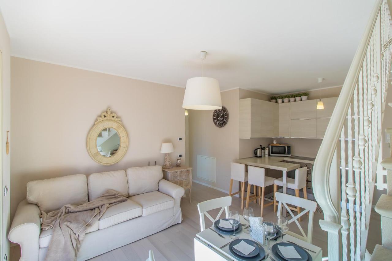 Apartment Tulipani 17 تريميتْسّو الغرفة الصورة