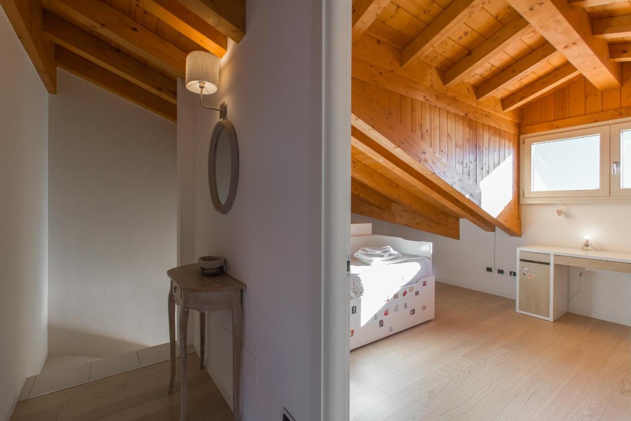 Apartment Tulipani 17 تريميتْسّو الغرفة الصورة