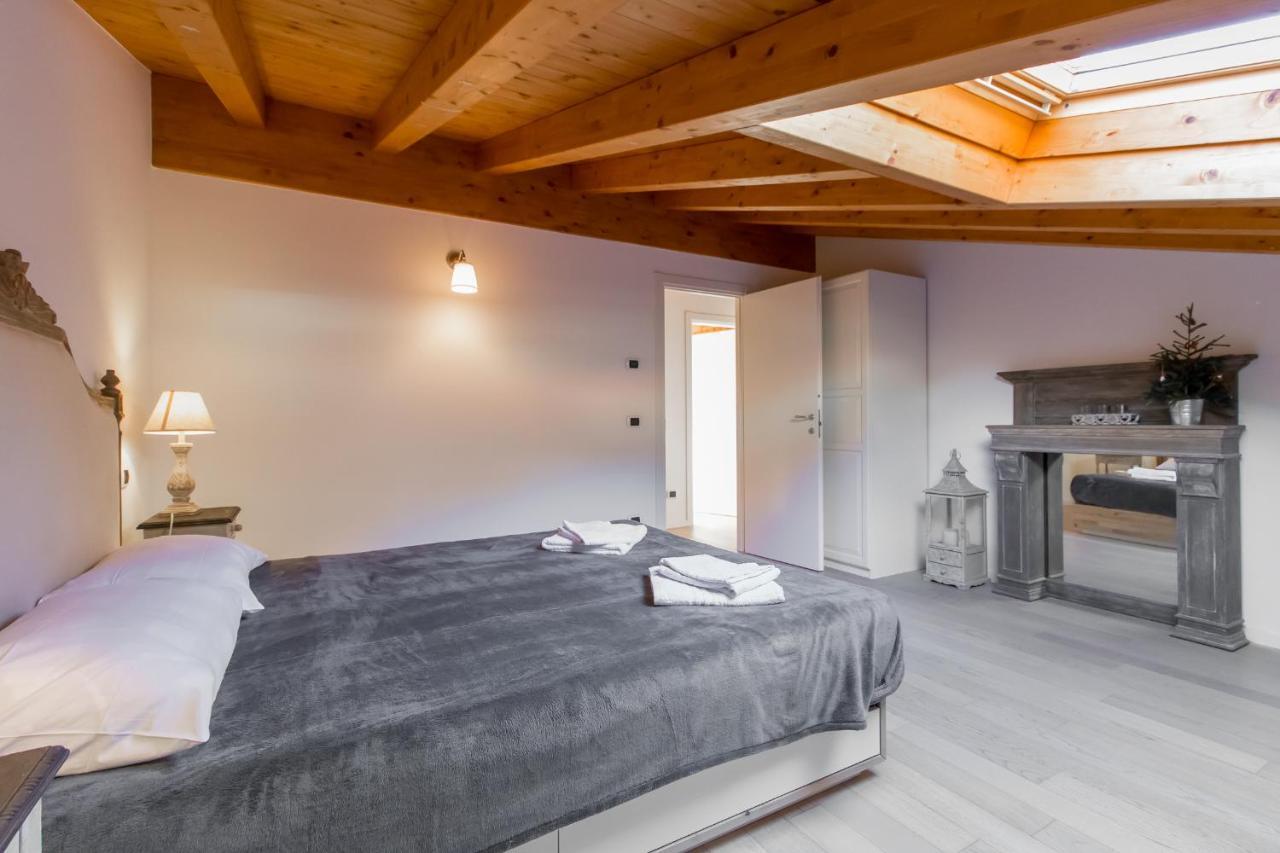 Apartment Tulipani 17 تريميتْسّو الغرفة الصورة